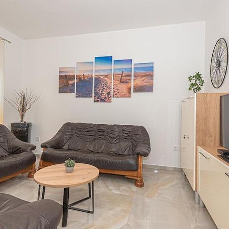 Holiday Home Gveric โวดีเซ ภายนอก รูปภาพ